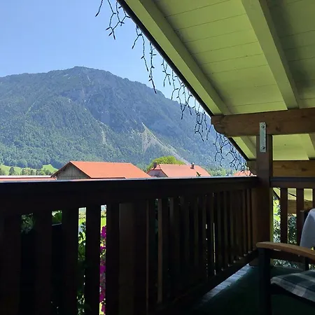 Haus Jaeger Mit Indoor-pool Inkl. Chiemgaukarte Апартаменты