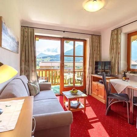 Haus Jaeger Mit Indoor-pool Inkl. Chiemgaukarte Апартаменты