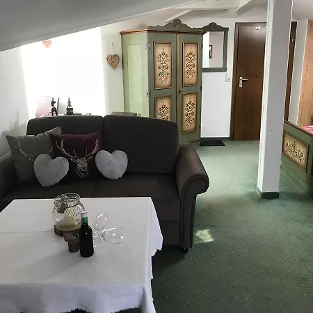 Апартаменты Haus Jaeger Mit Indoor-pool Inkl. Chiemgaukarte Рупольдинг