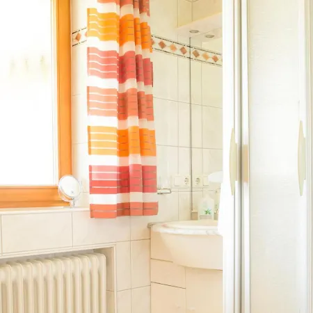 Haus Jaeger Mit Indoor-pool Inkl. Chiemgaukarte Апартаменты *