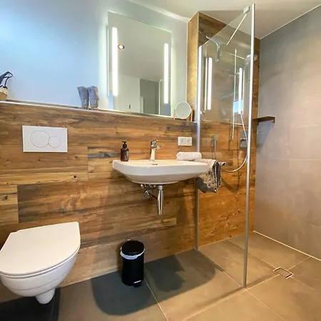Haus Jaeger Mit Indoor-pool Inkl. Chiemgaukarte Апартаменты
