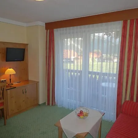Apartman Haus Jaeger Mit Indoor-pool Inkl. Chiemgaukarte