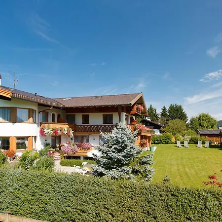 Haus Jaeger Mit Indoor-pool Inkl. Chiemgaukarte Apartman *